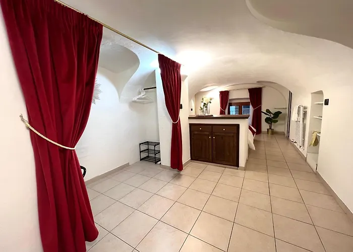 17th Century Vaulted