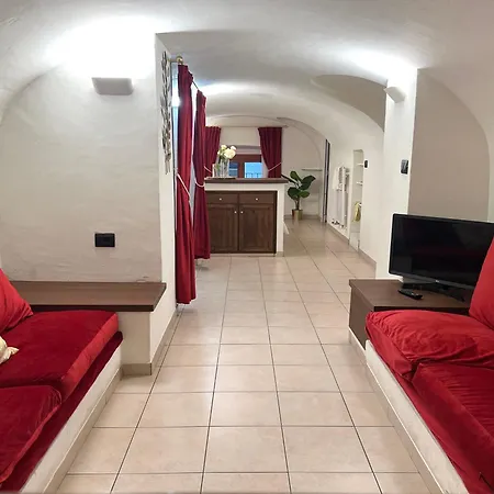 17th Century Vaulted Appartement Turin