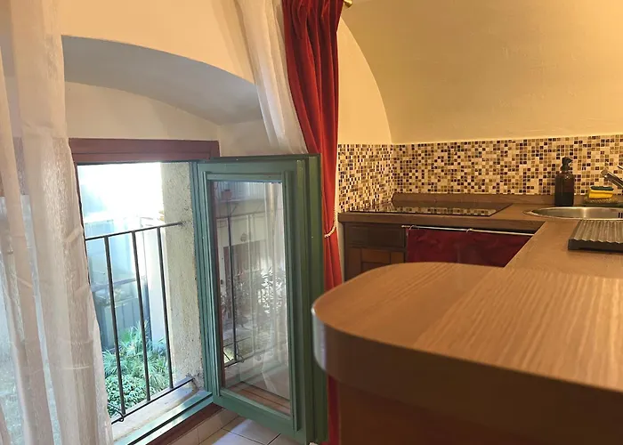 17th Century Vaulted 토리노